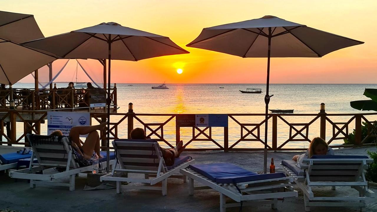 Zenobia Beach Resort Нунгви Екстериор снимка