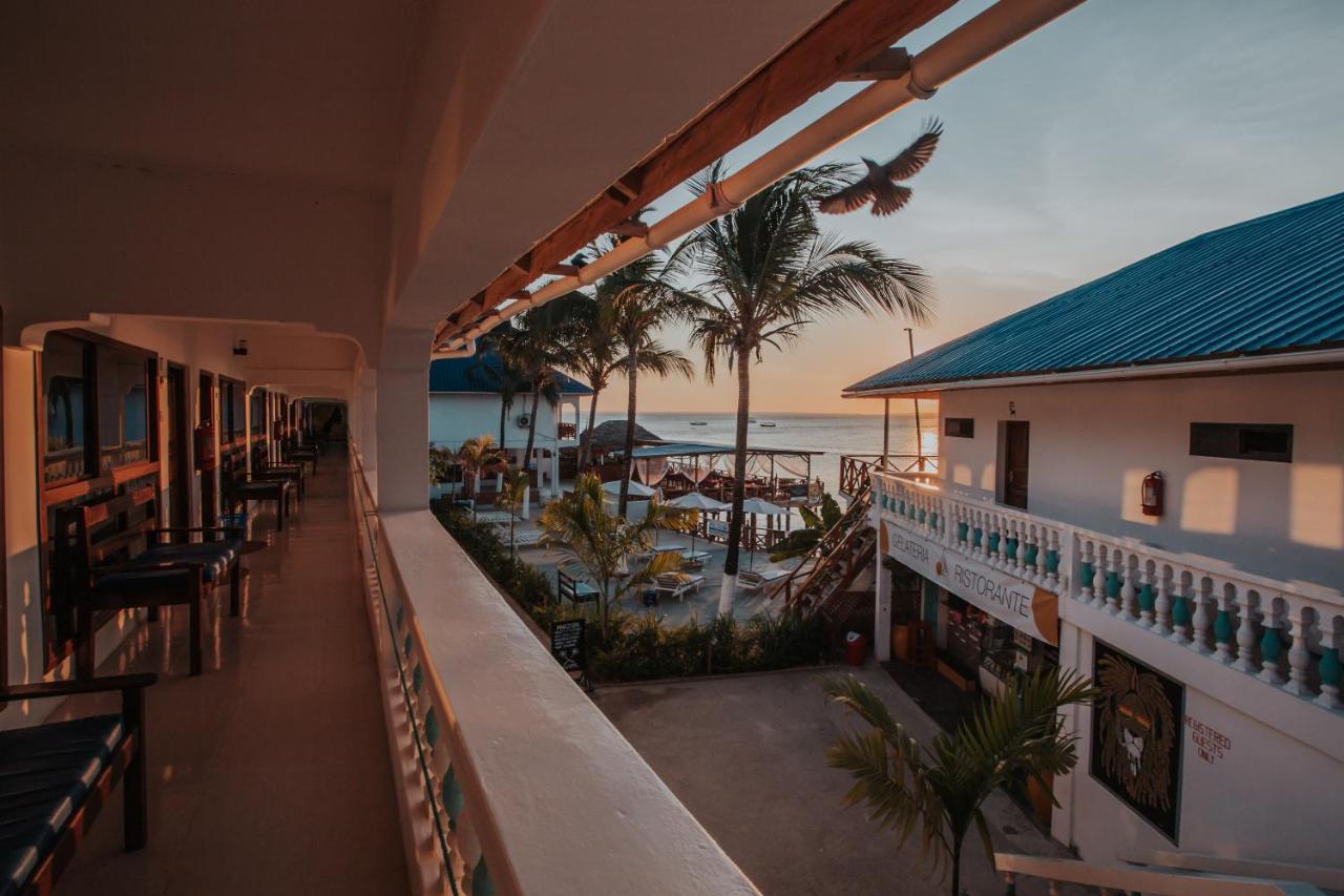 Zenobia Beach Resort Нунгви Екстериор снимка