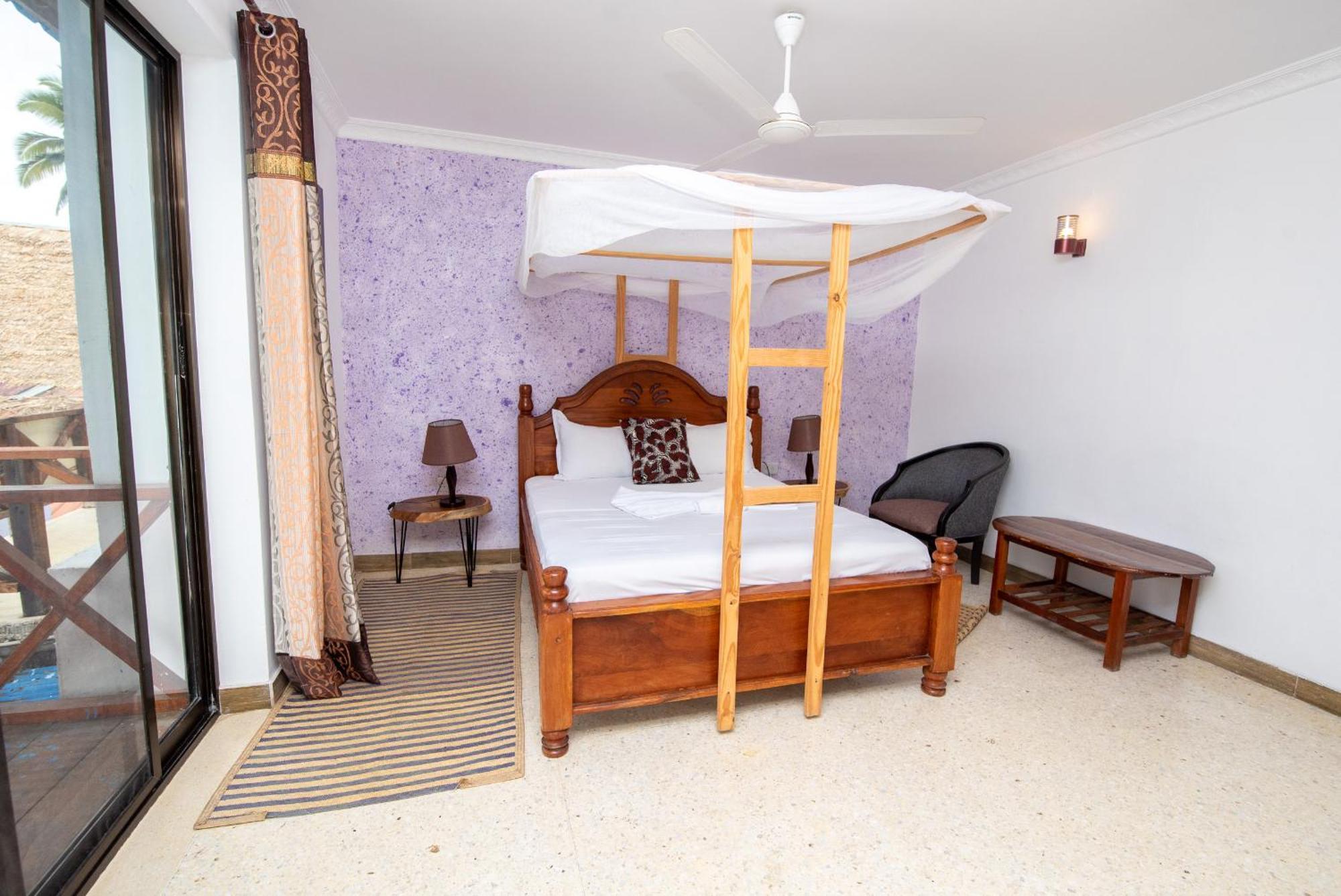 Zenobia Beach Resort Нунгви Стая снимка
